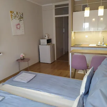 Lia Apartman *